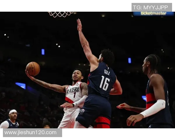 开拓者六人得分上双西蒙斯砍下30分轻取奇才