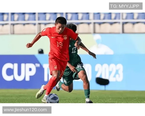 国足与乌兹别克精彩对决回顾分析与赛后点评